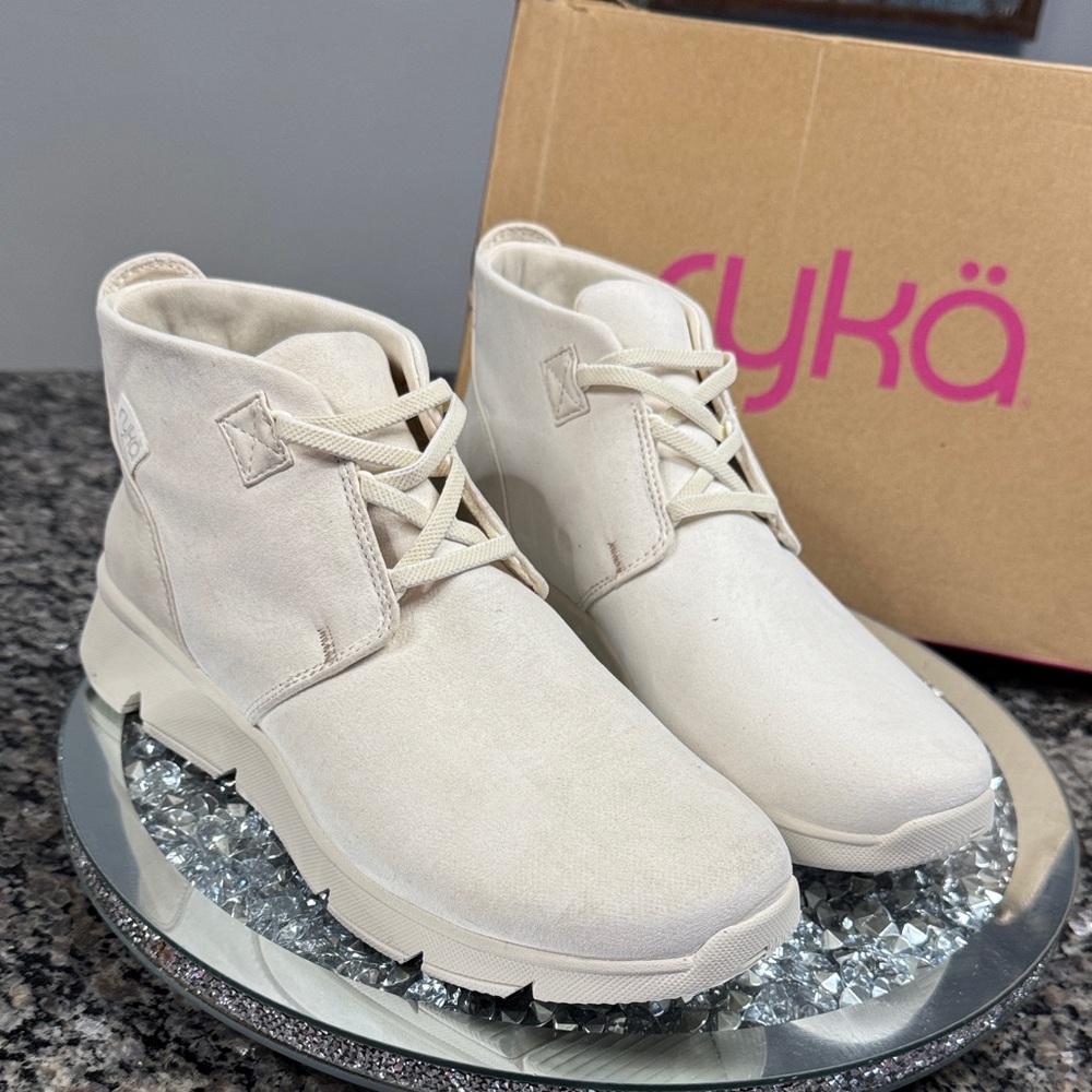 Ryka Candid Gardenia white Cream Ankle shoes NWT 9.5 - Picture 4 of 13